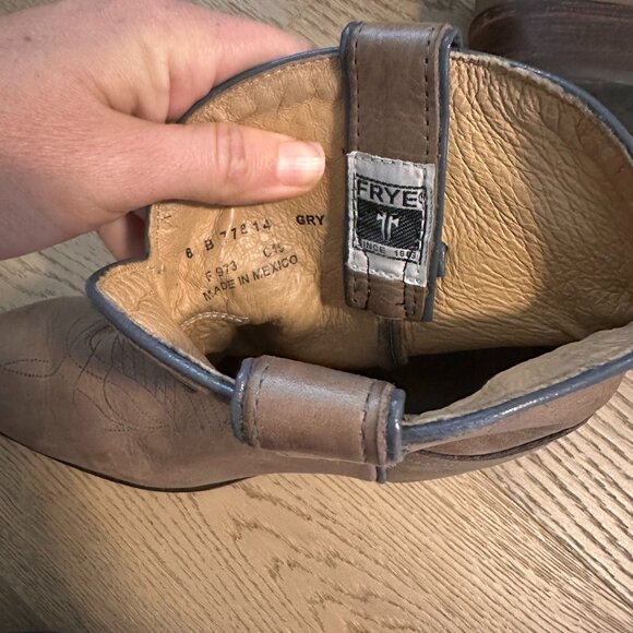 Frye short leather western booties in taupe/grey - Picture 8 of 11